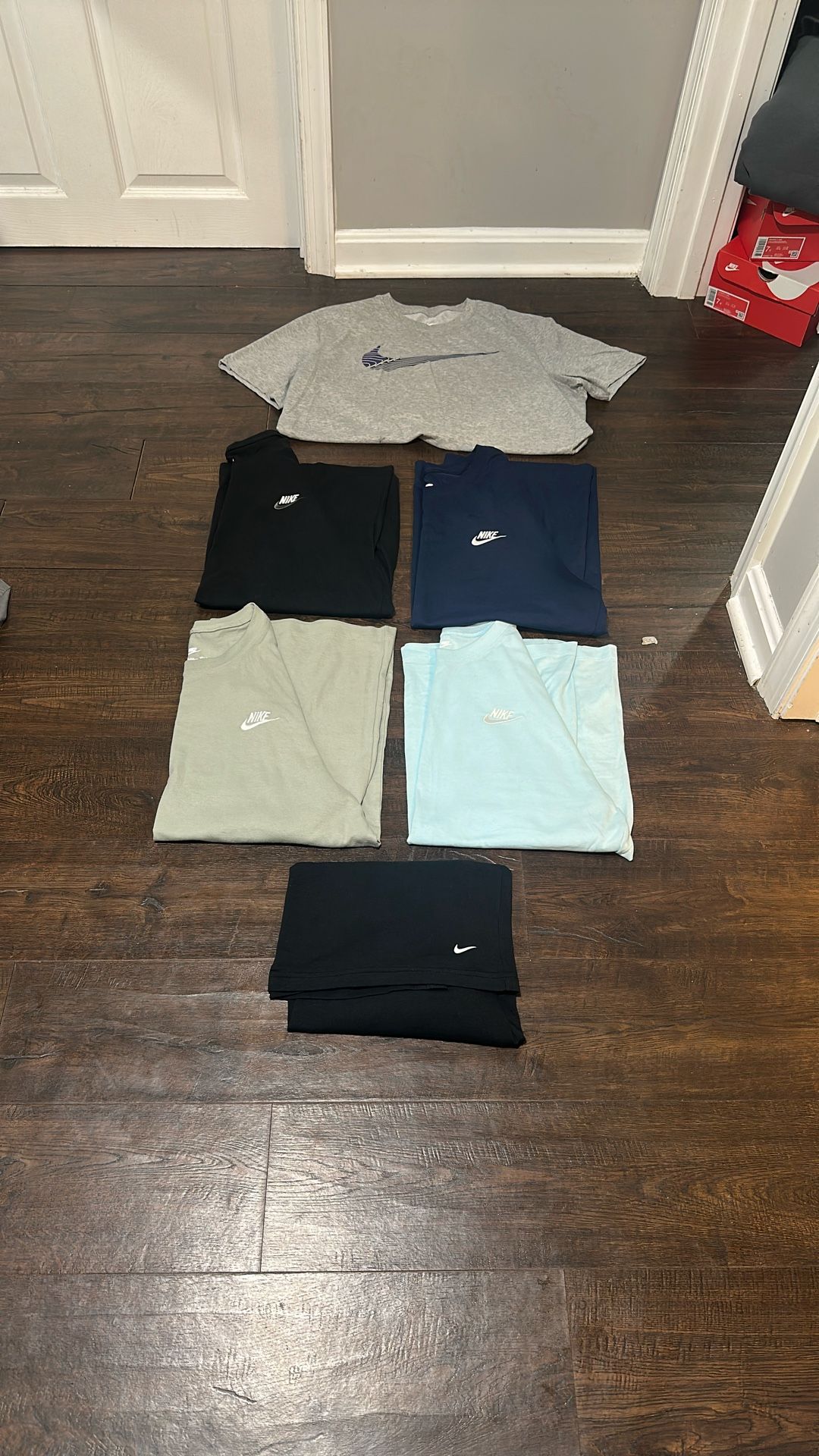 Nike Tshirts Size Large And Medium (new)