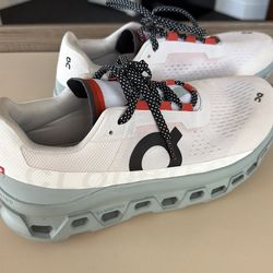 ONcloud shoes  men’s size 10.5