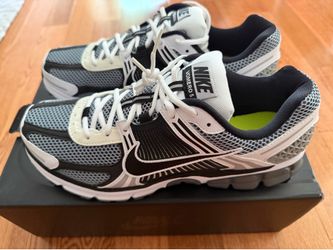 Nike Zoom Vomero 5 SE SP - Dark Grey Black White - size 13