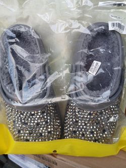 Furry Sandals (Like Crocs)