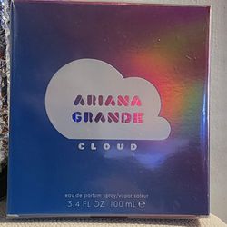 Ariana Grande Cloud 