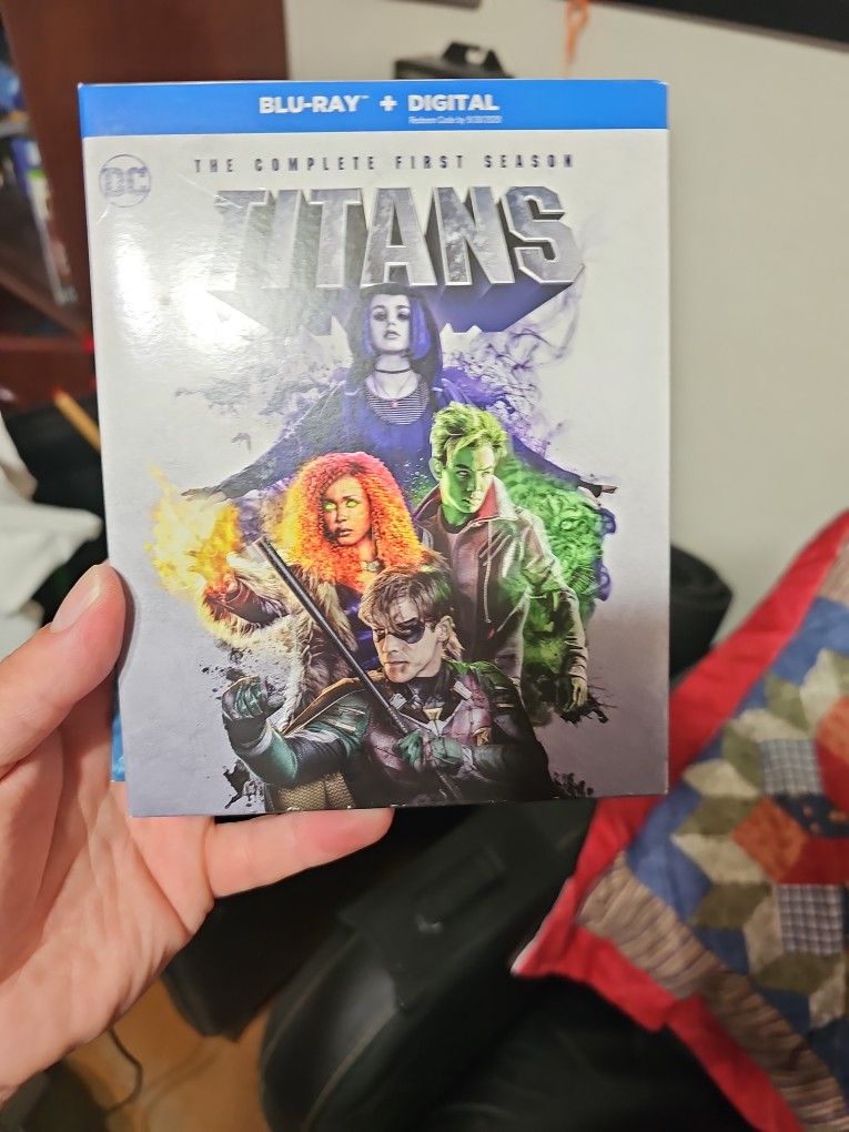 TITANS Seasons 1 & 2