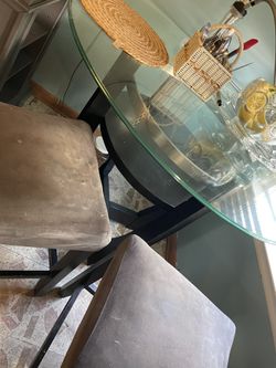 Kitchen Glass Table With 2 Chairs