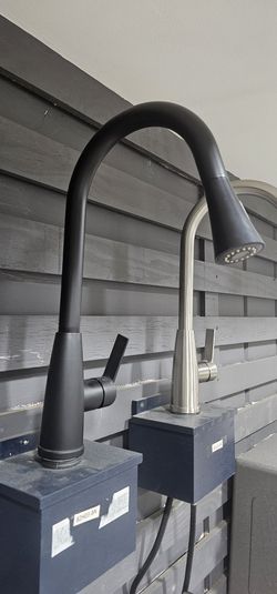Brand New Kitchen Faucet /black 17"