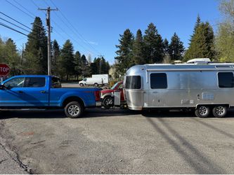 2017 Airstream Flying Cloud 25FBT — $66,000
