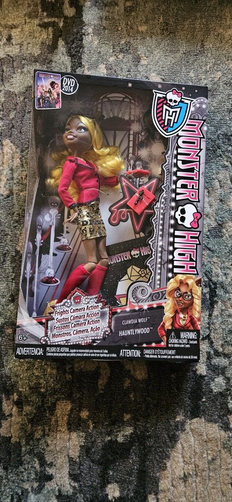 Monster High Clawdia Wolf Hauntlywood Frights Camera Action Doll - New In Box
