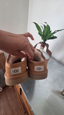 UGG Tasman Slippers Kids Size 12 Chestnut