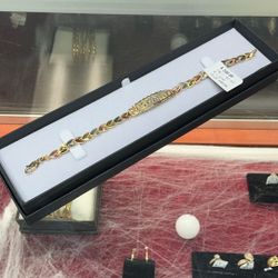 15 Anos Bracelet. 10k Tri-gold.  quinceañera Pulsera