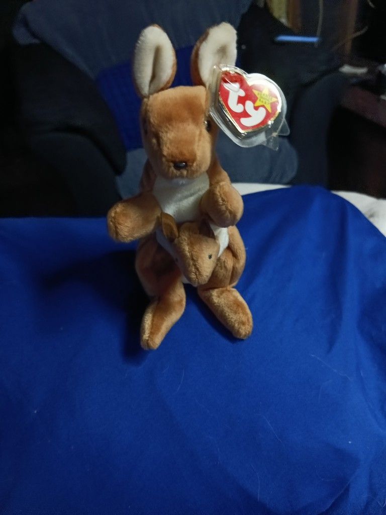 RARE 1996 Retired Original Pouch The Kangaroo TY Beanie Baby