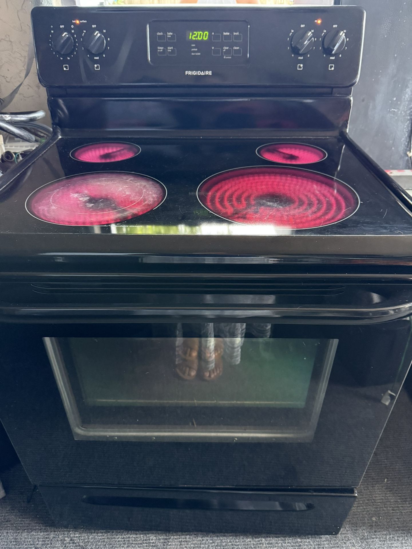 Frigidaire stove in very good condition
