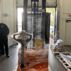 Powered Forklift Full Electric Walkie Stacker 2640lbs Cap. Straddle Legs. 130" lifting 