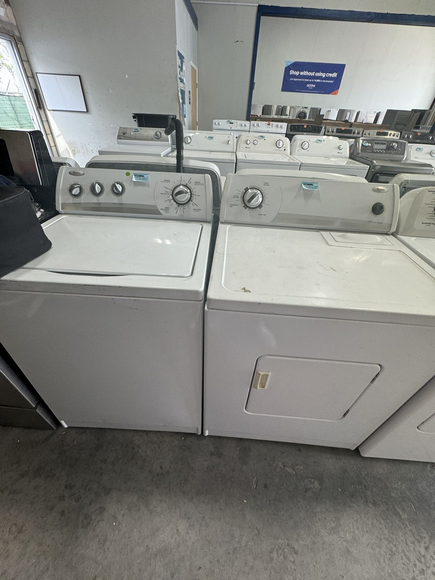 Set Whirlpool Washer & Electric Dryer
