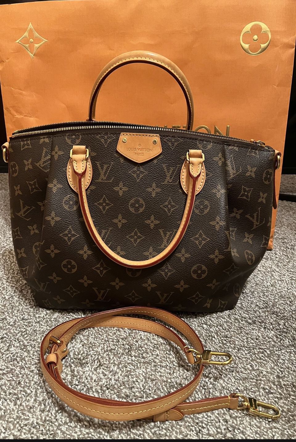 Louis Vuitton turenne pm firm price for Sale in Elk Grove, CA - OfferUp