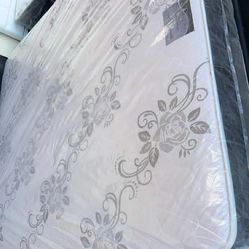 Deluxe brand Cal king size set