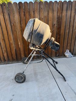 Concrete mixer