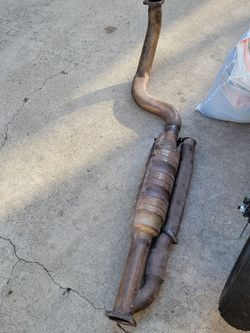 Porsche Turbo 944.  86 Stales Steel Catalitic Converter Is In Good Conditions.. Catalisador De Acero Inoxidable Para Porsche 944 Turbo  86 En Buenas C