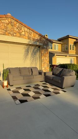 🩶BEAUTIFUL DARK Gray 2 Piece sectional couch, FREE local delivery!