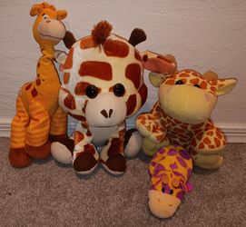 Giraffe plush stuffed animal toys