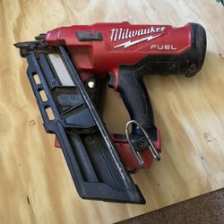 Milwaukee Nail Gun 