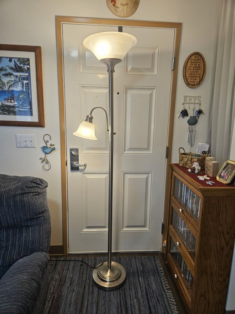 (PICK UP SUMNER) TORCHIERE FLOOR LAMP WITH FROSTED GLASS SHADES