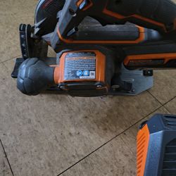 Cordless, Brushless Ridgid Saw 7-1/4, battery and charger