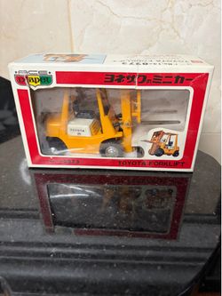 Vintage Scale Diecast Yonezawa Toyota Forklift