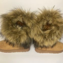 Women’s Fur Boots