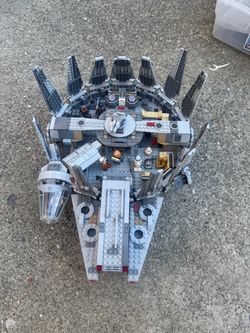 LEGO Star Wars Millennium Falcon Set