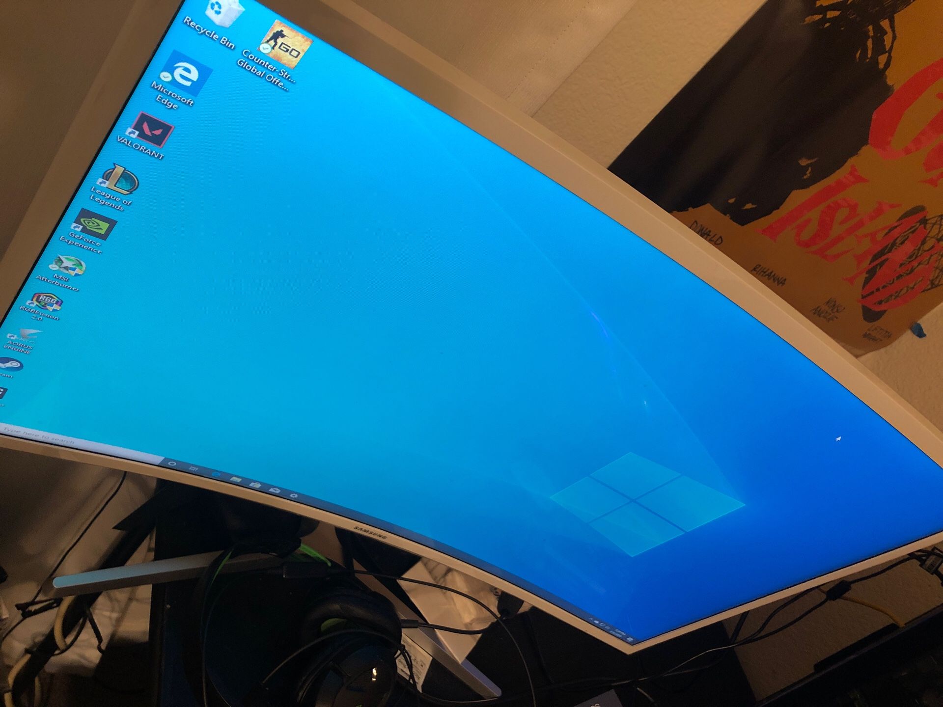 Samsung 32’ Curved 1080p monitor