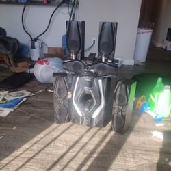 Entertainment System/Sound System 