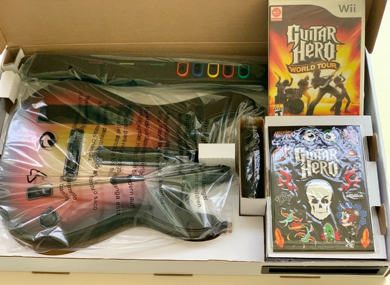 *NOS* Nintendo Wii Guitar Hero World Tour wireless guitar controller set