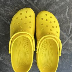 Yellow Crocs Size 9 Men