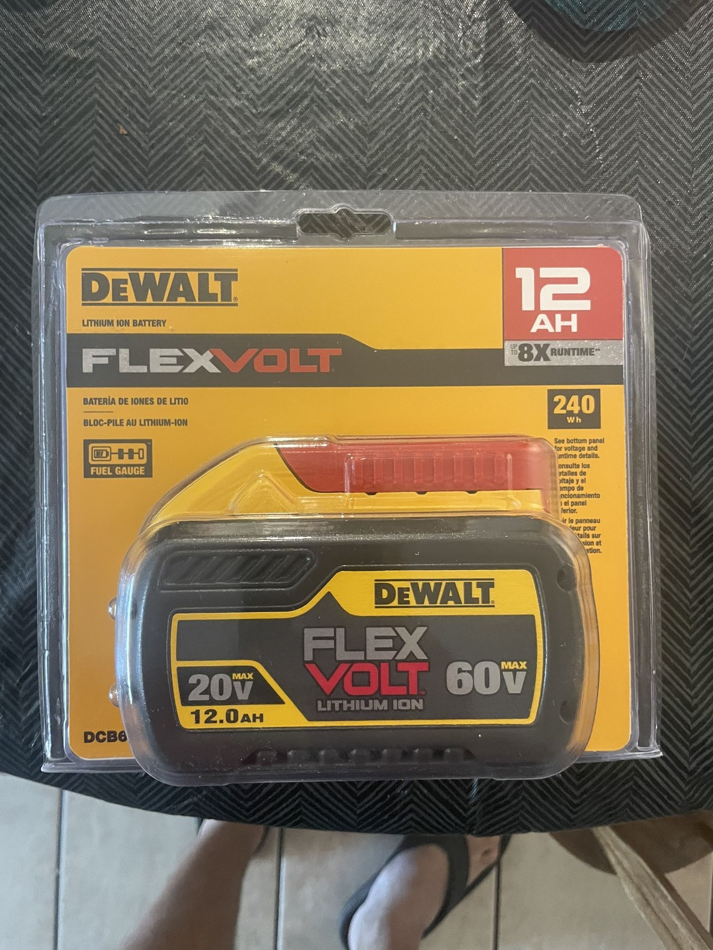 Dewalt 12ah flex volt battery new 2024 $225 firm in n Lakeland 