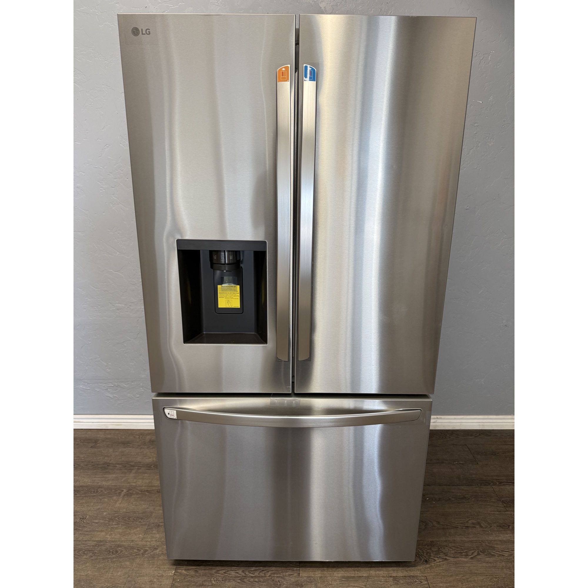 NEW- OPEN BOX!! LG 26 Cu. Ft. Refrigerator LRFXC2606S - Counter Depth