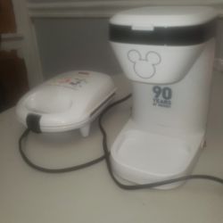 Mickey Mouse Coffe Maker And Waffle Machine