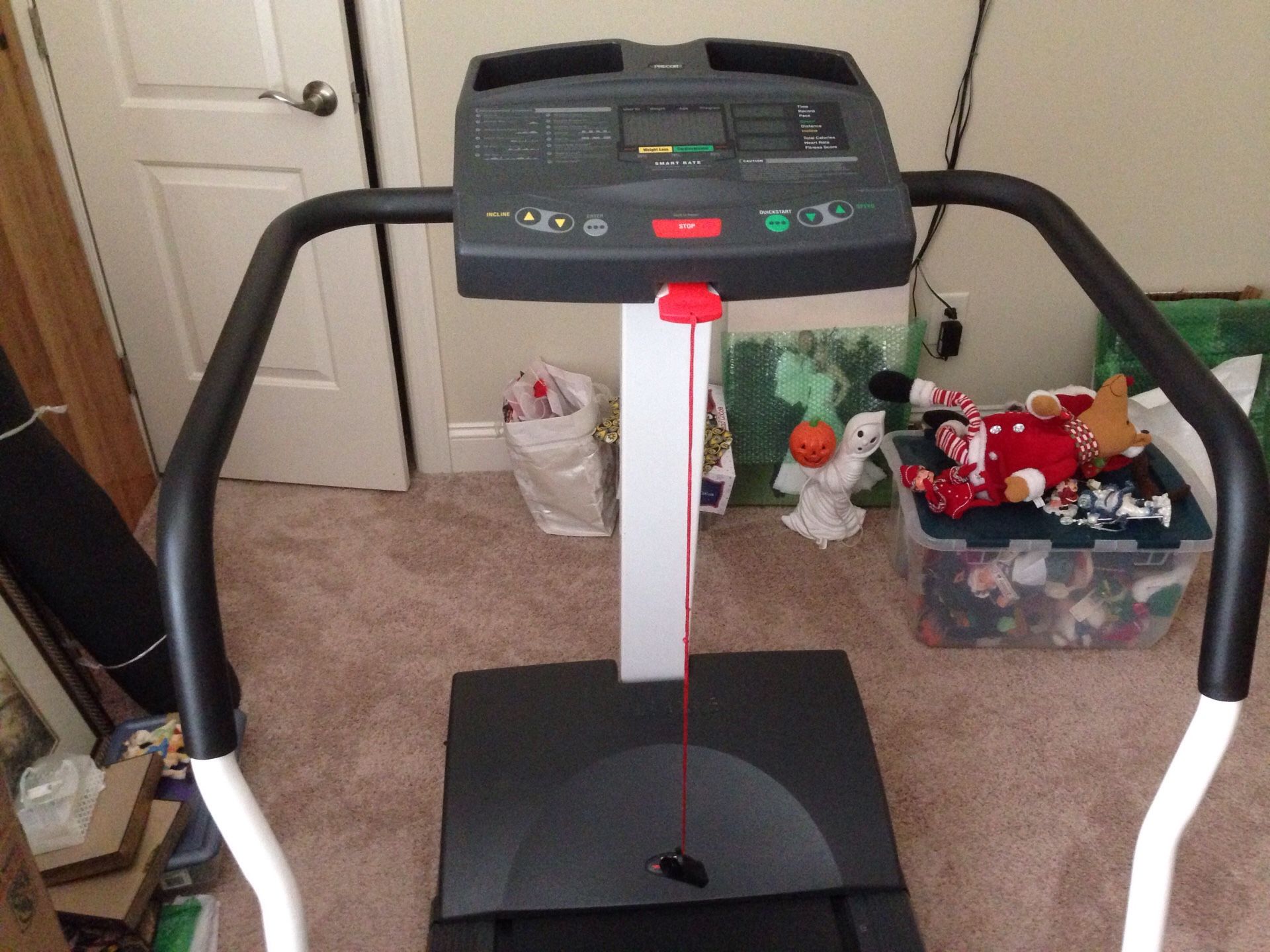 PRECOR 9.25I COMMERCIAL QUALITY TREADMILL