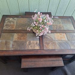 Center Table With 4 Matching Wood Stools 