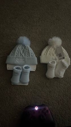 DKNY Beanie Set