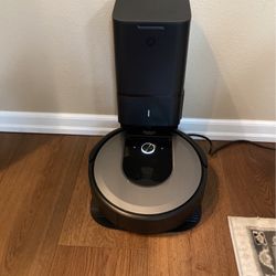 I Robot Roomba i8+ AutoEmpty …Control With Smartphone 