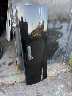 Black Tacoma Tailgate Toyota