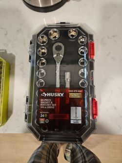 Husky 24 piece socket and ratchet set 3/8 in drive