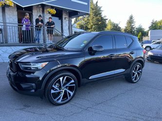 2020 Volvo XC40