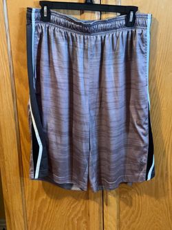Men’s Reebok Gym Shorts with Pockets, Size Large