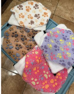 Paw Print Fleece hammocks Pet Blankets Set of 4