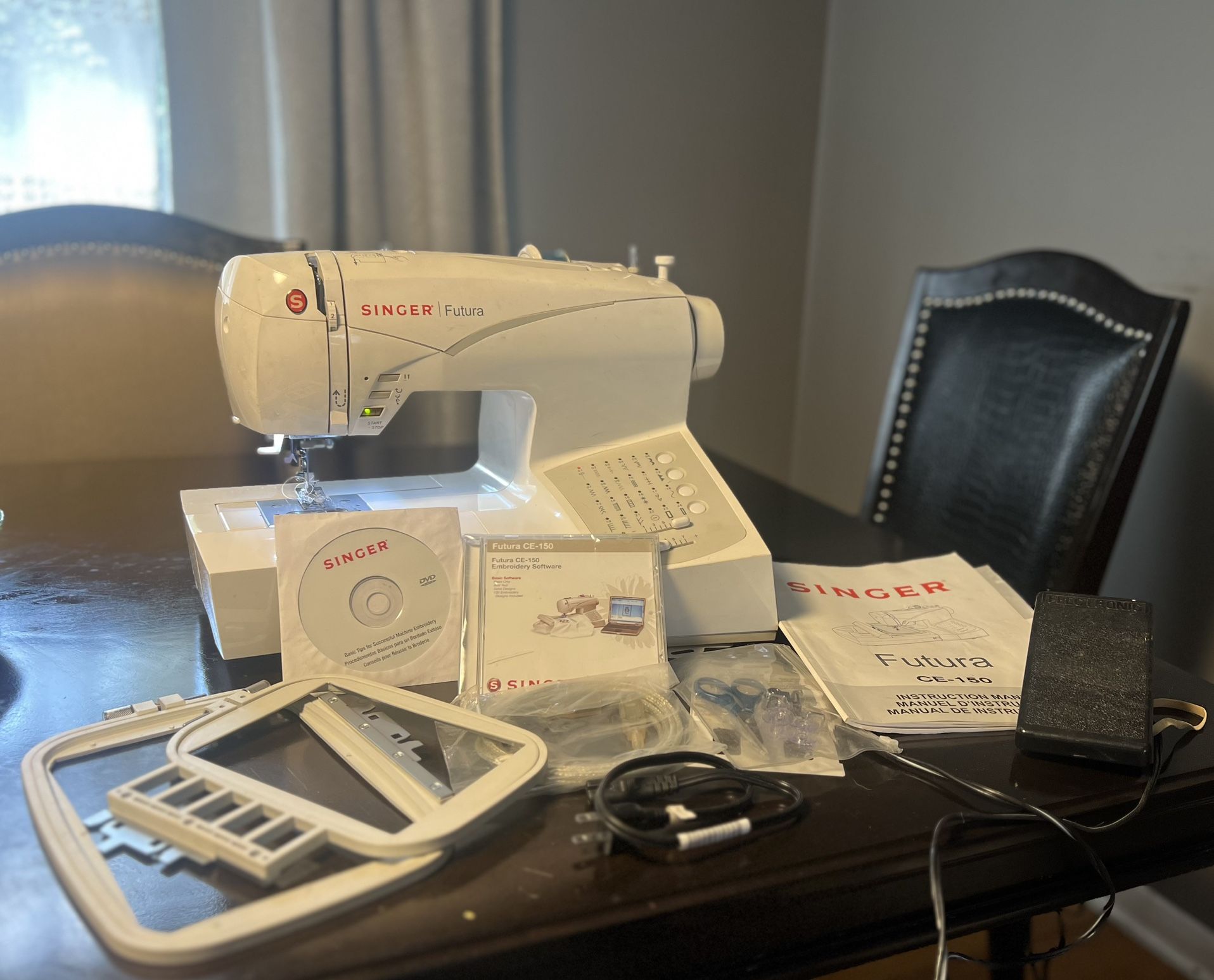 Singer-Futura CE -150 Sewing/ Embroidery Machine