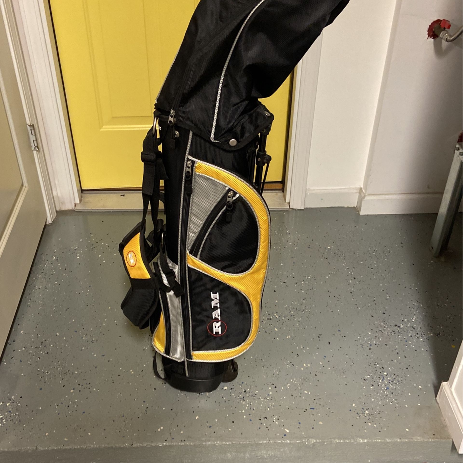 A Ram Junior Golf Bag