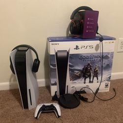 PS5 Disc Edition 825GB & God of War Ragnarok Bundle