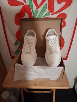 Zara Tennis shoes. Size 11.