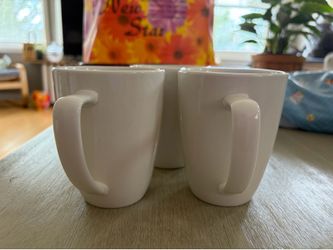Assorted mugs