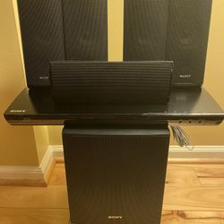 Sony Blueray DVD + Surround Sound System (5-Speakers + Subwoofer